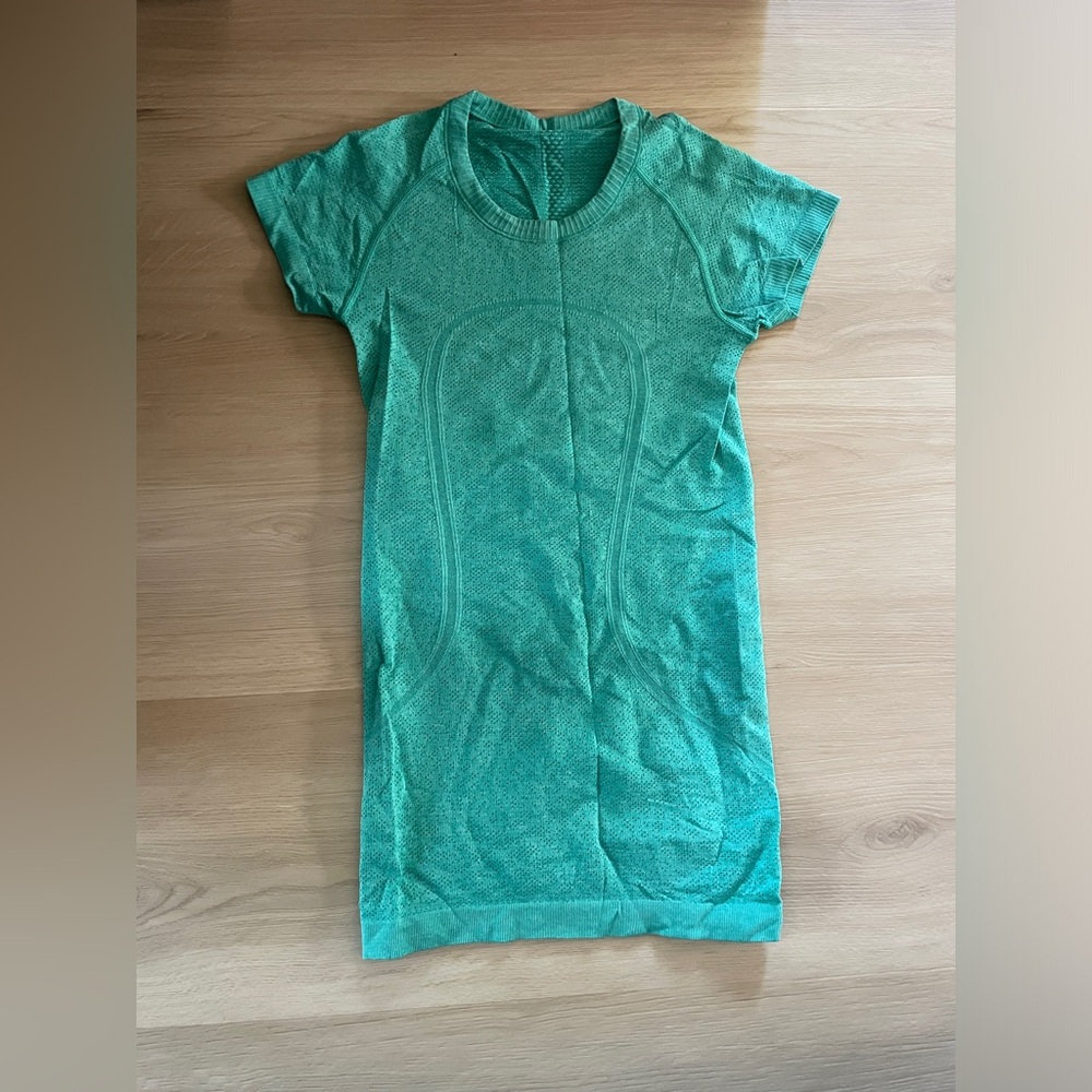 Lululemon Swiftly Tech Short Sleeve